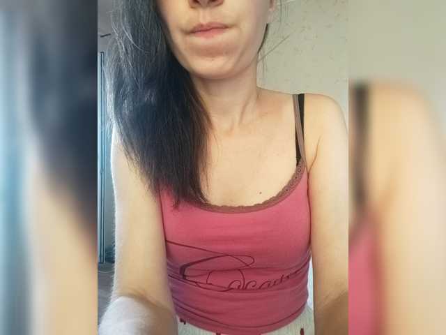 Millie live cam preview
