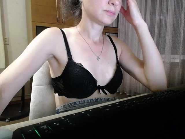 Mint-Lime live cam on BongaCams
