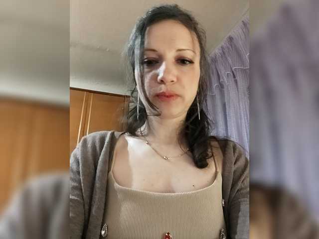 Mint-Lime's BongaCams show and profile