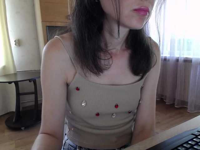 Millie live webcam show