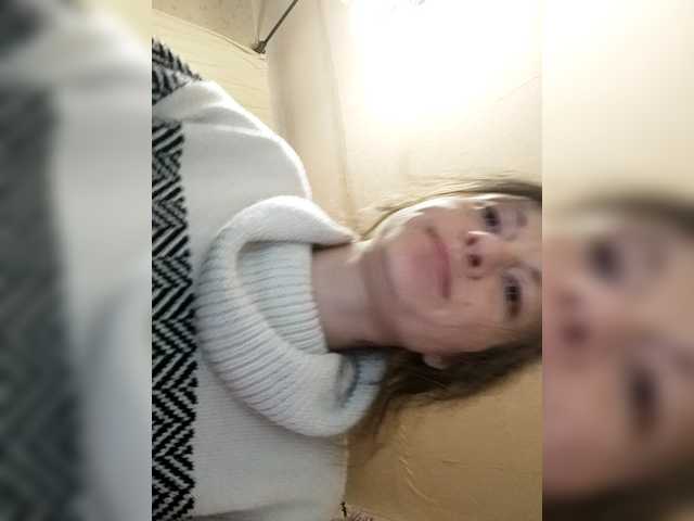 Mint-Lime's BongaCams show and profile