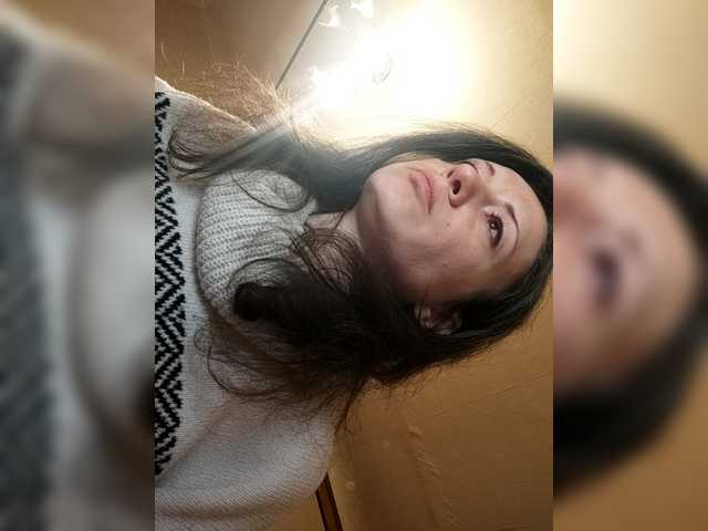 Mint-Lime's BongaCams show and profile