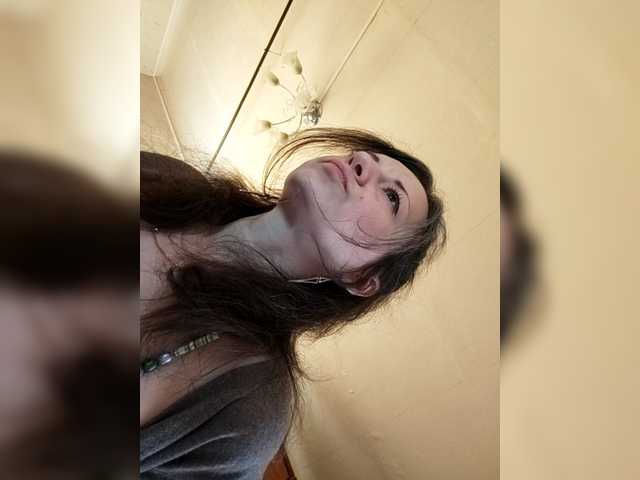 Mint-Lime's BongaCams show and profile