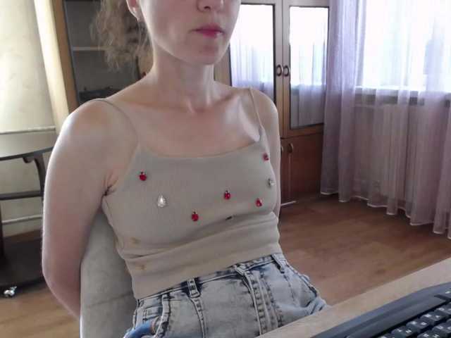 Millie live webcam show