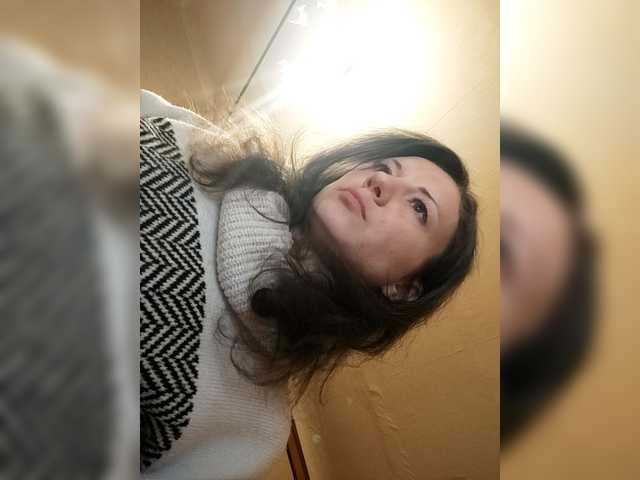 Mint-Lime's BongaCams show and profile