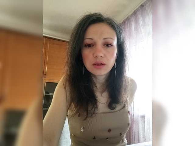 Mint-Lime's BongaCams show and profile