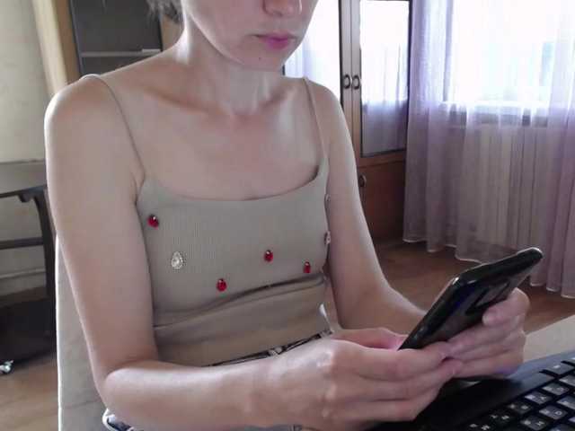 Mint-Lime live cam on BongaCams