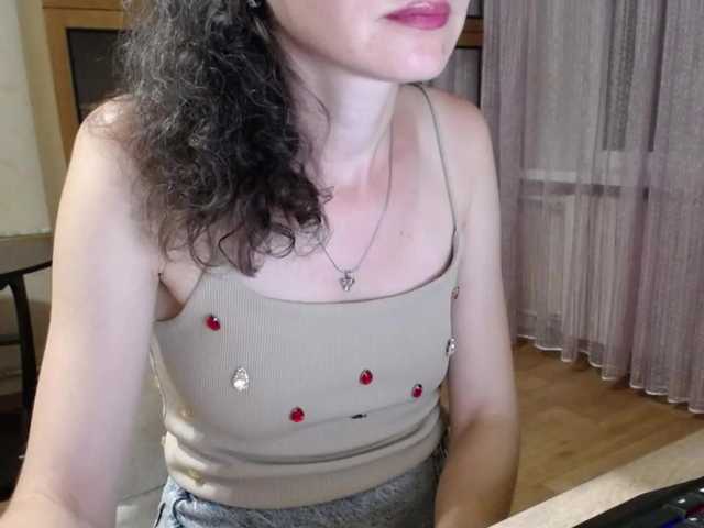 Mint-Lime live cam on BongaCams