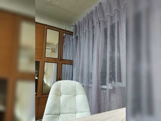 Mint-Lime's BongaCams show and profile