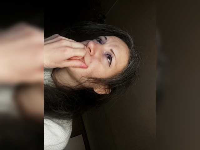 Mint-Lime's BongaCams show and profile