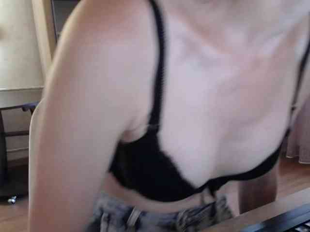 Millie webcam