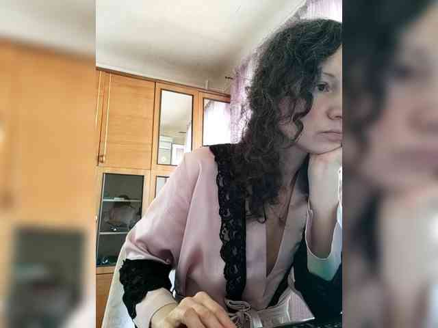 Viviennn webcam