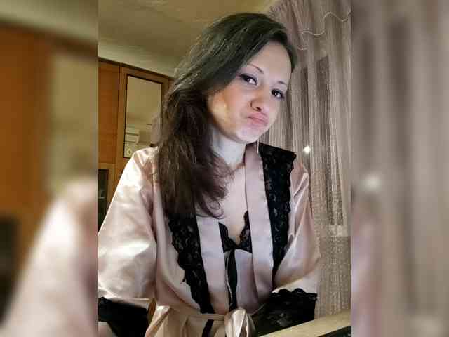 Viviennn webcam
