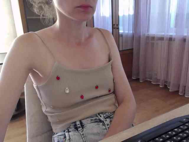 Millie webcam