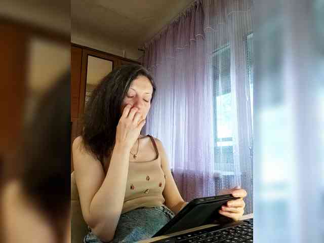 Viviennn webcam