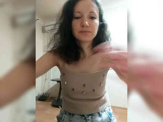 Millie webcam