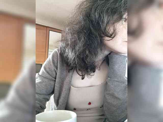 Viviennn webcam