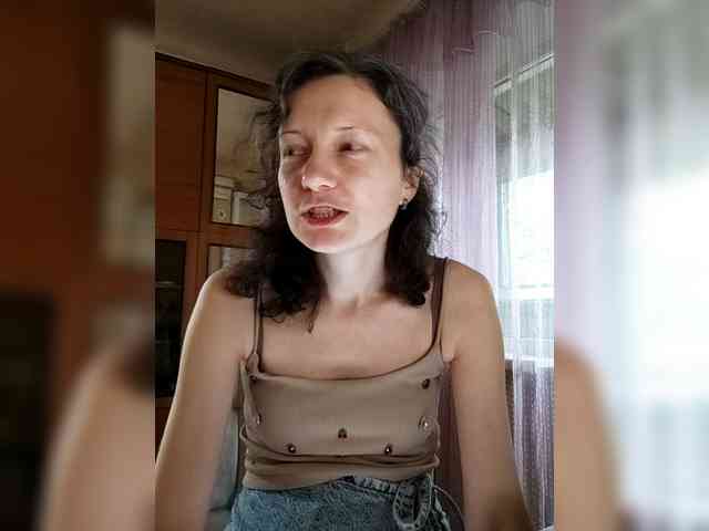 Viviennn webcam