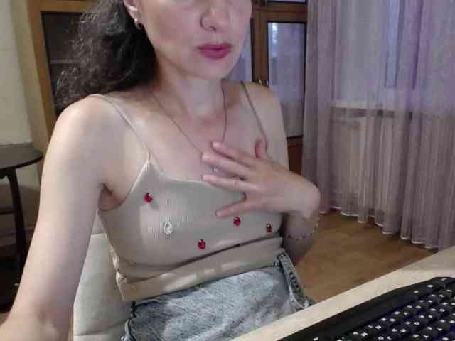 Millie webcam
