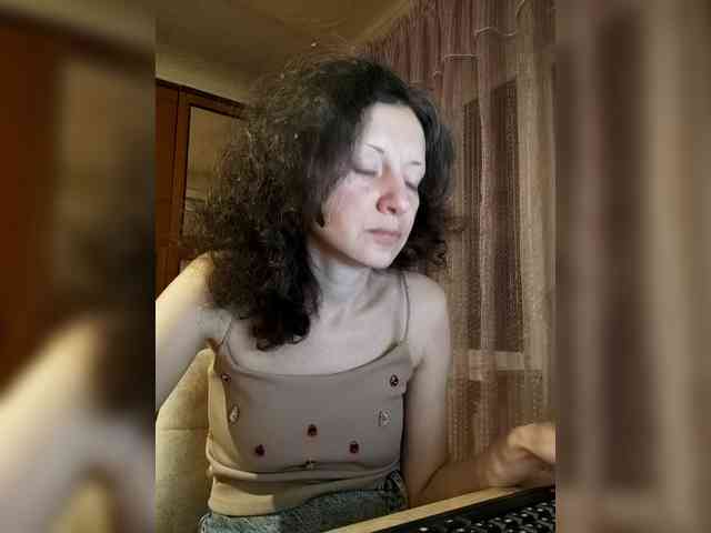 Viviennn webcam
