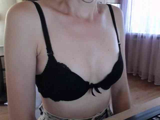 Millie webcam
