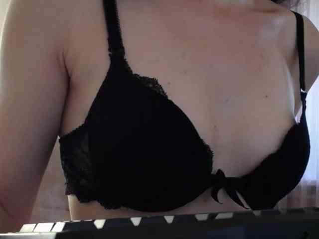 Millie webcam