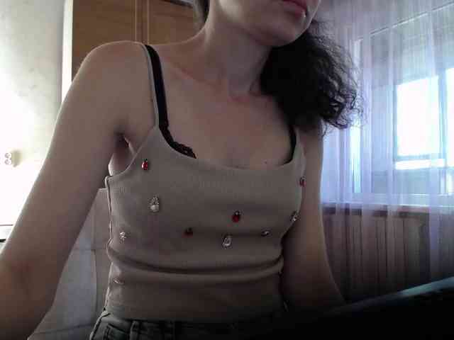 Millie webcam