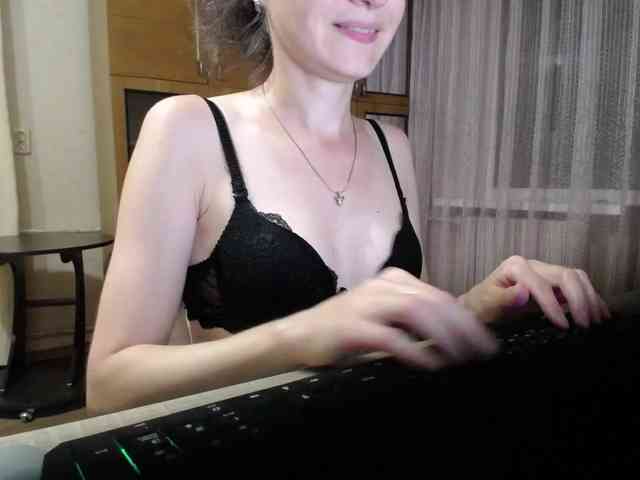 Millie webcam