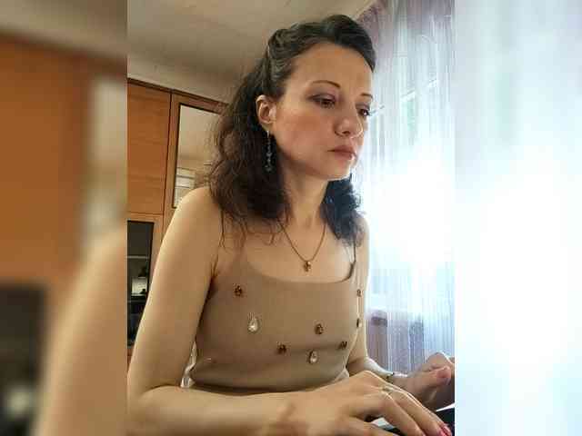 Viviennn webcam