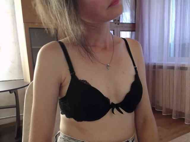 Millie webcam