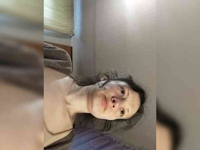 Viviennn webcam