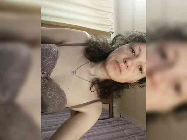 Viviennn webcam