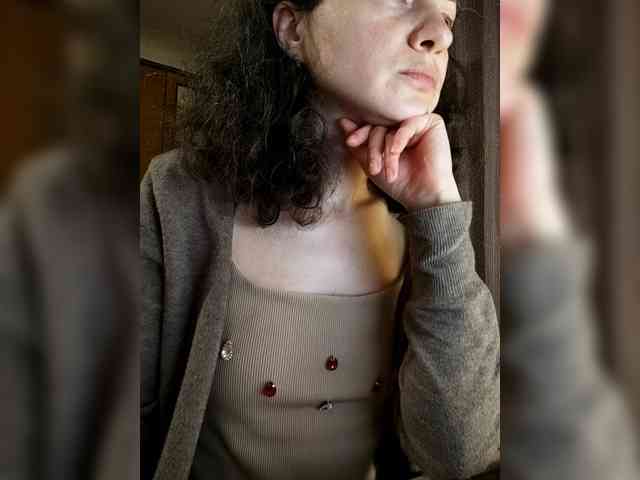 Viviennn webcam