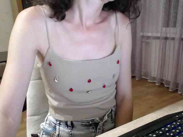 Millie webcam