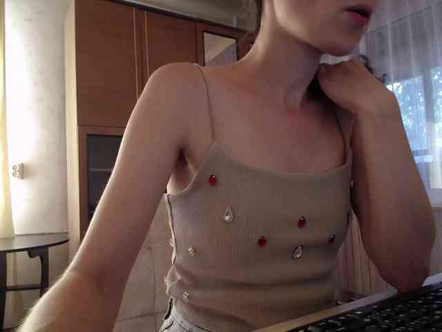 Millie webcam