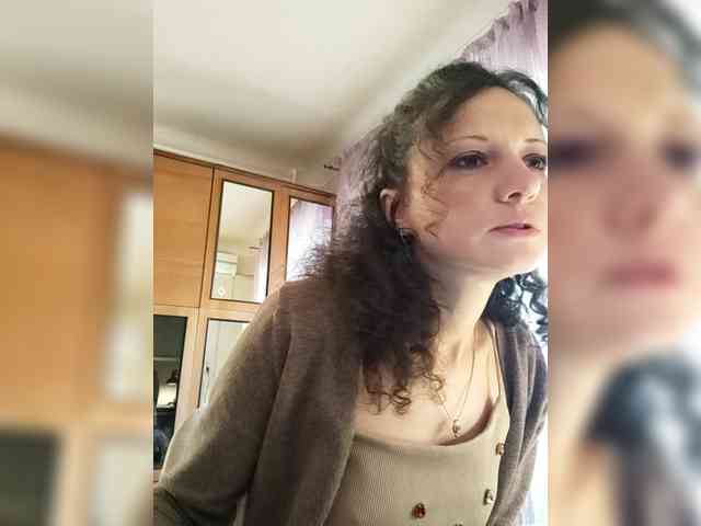 Viviennn webcam