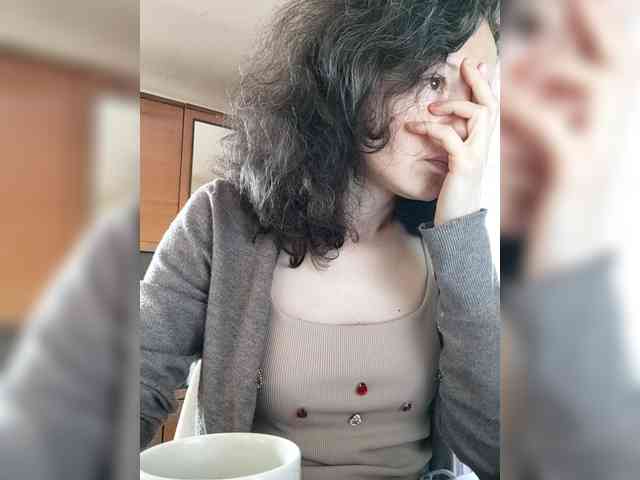 Viviennn webcam