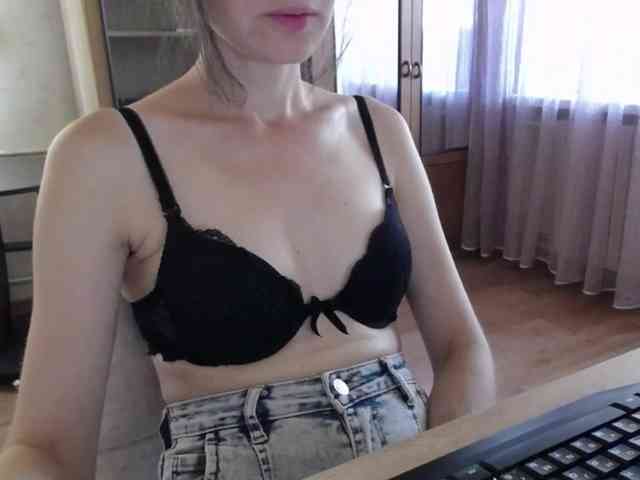 Millie webcam