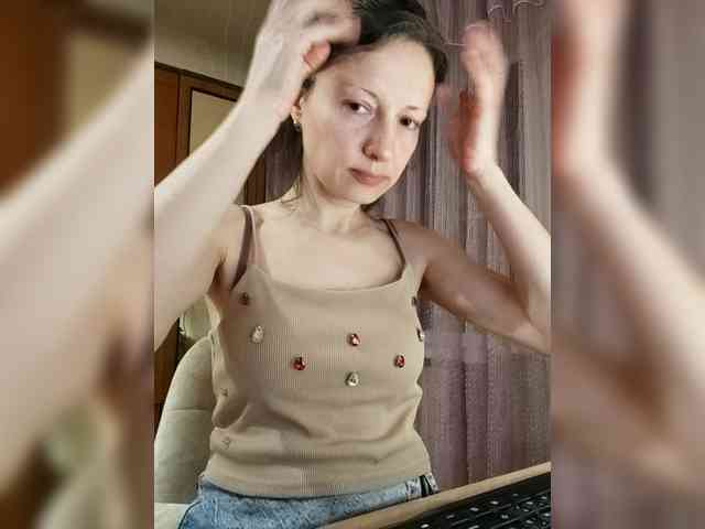 Viviennn webcam