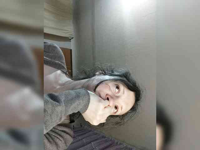 Viviennn webcam