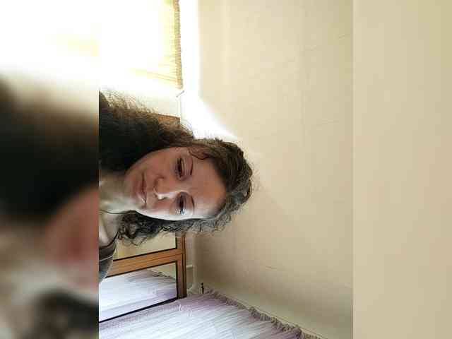 Viviennn webcam