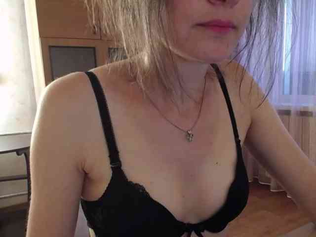 Millie webcam