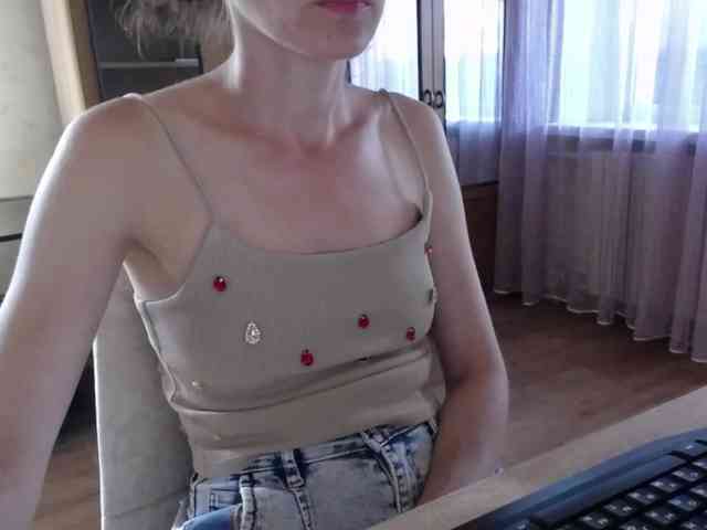 Millie webcam