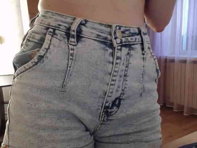 Millie webcam