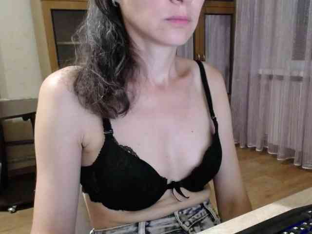 Millie webcam