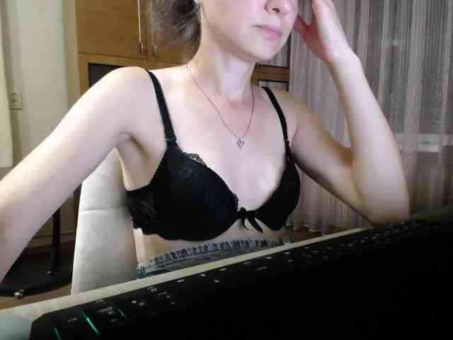 Millie webcam