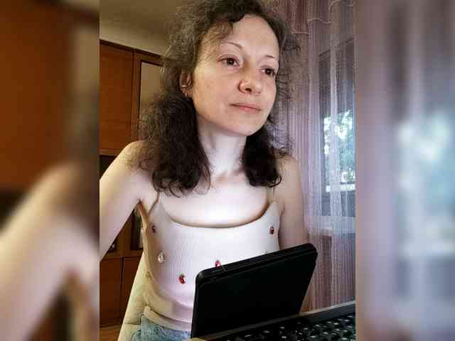 Viviennn webcam