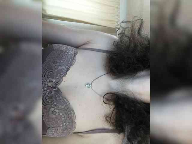 Viviennn webcam