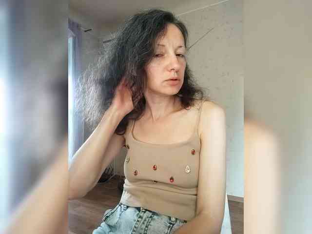 Millie webcam
