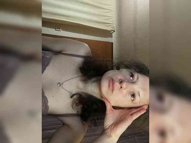 Viviennn webcam